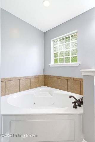 304 Hidden Falls Dr, Mt Washington, KY 40047