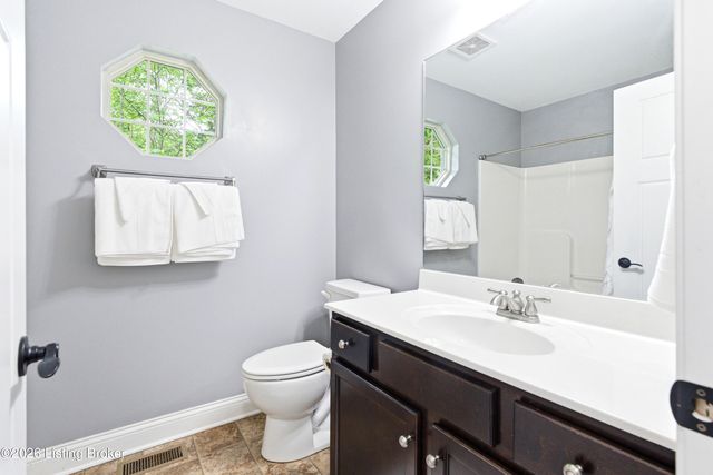 304 Hidden Falls Dr, Mt Washington, KY 40047