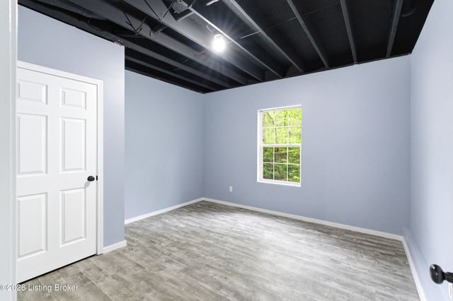 304 Hidden Falls Dr, Mt Washington, KY 40047