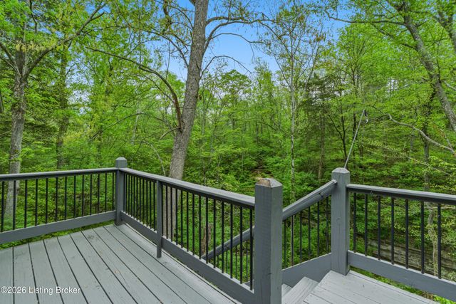 304 Hidden Falls Dr, Mt Washington, KY 40047