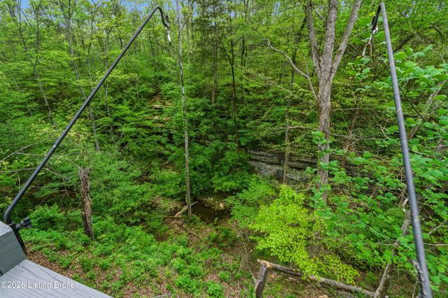 304 Hidden Falls Dr, Mt Washington, KY 40047