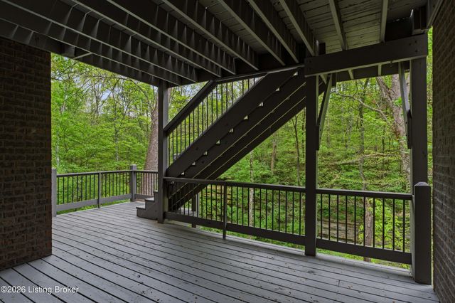 304 Hidden Falls Dr, Mt Washington, KY 40047