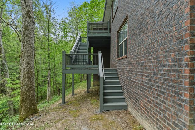 304 Hidden Falls Dr, Mt Washington, KY 40047