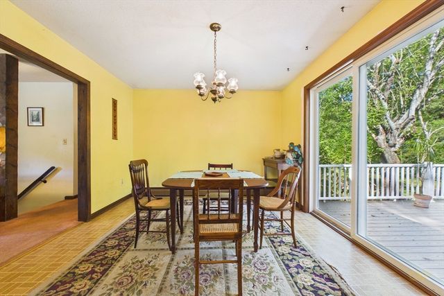 5 Barlow Ln, Mattapoisett, MA 02739