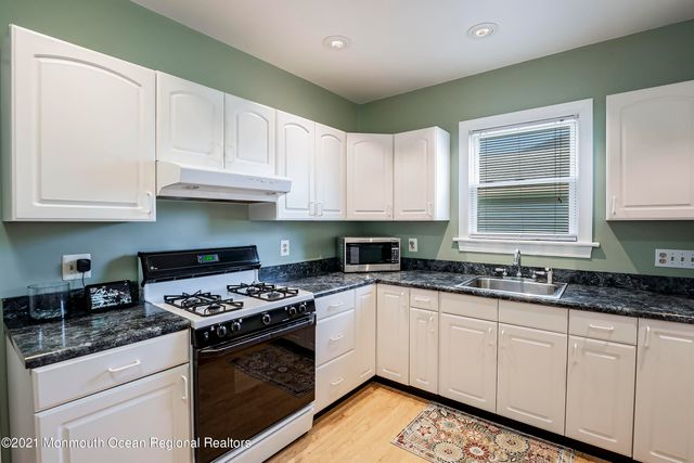 132 Sampson Place, Long Branch, NJ 07740