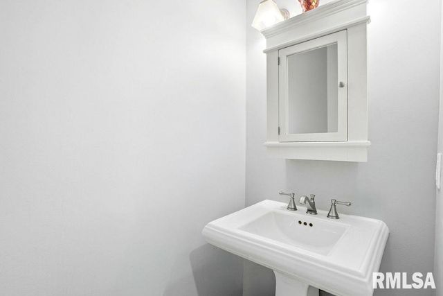 501 PRAIRIE MEADOWS Drive, Blue Grass, IA 52726