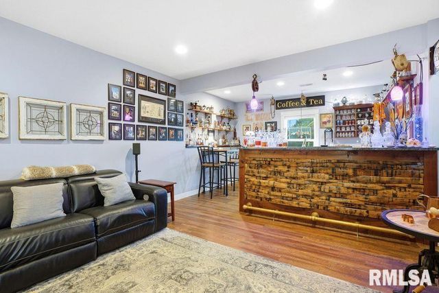 501 PRAIRIE MEADOWS Drive, Blue Grass, IA 52726