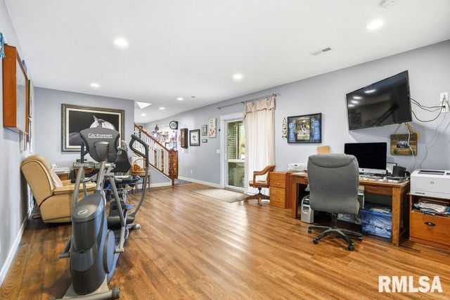 501 PRAIRIE MEADOWS Drive, Blue Grass, IA 52726