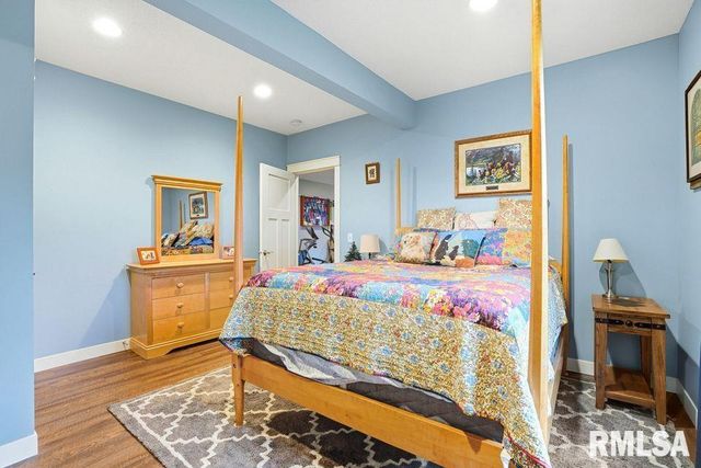 501 PRAIRIE MEADOWS Drive, Blue Grass, IA 52726