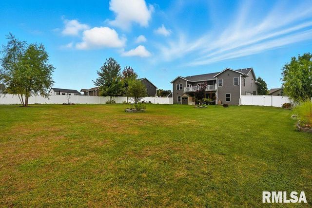 501 PRAIRIE MEADOWS Drive, Blue Grass, IA 52726