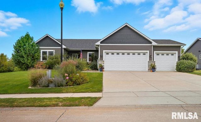 501 PRAIRIE MEADOWS Drive, Blue Grass, IA 52726