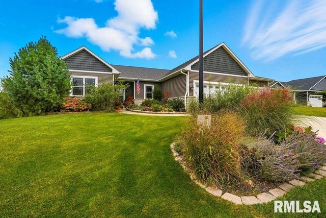 501 PRAIRIE MEADOWS Drive, Blue Grass, IA 52726