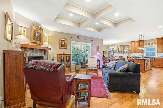 501 PRAIRIE MEADOWS Drive, Blue Grass, IA 52726