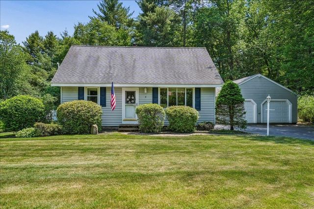 4 Gosselin Avenue, Hooksett, NH 03106