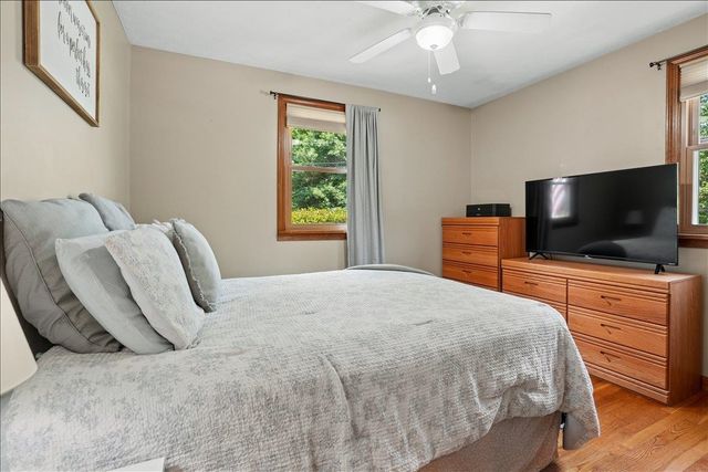4 Gosselin Avenue, Hooksett, NH 03106
