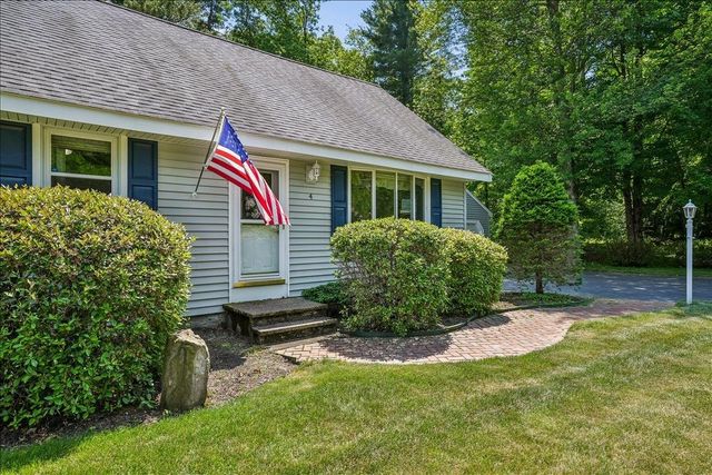 4 Gosselin Avenue, Hooksett, NH 03106