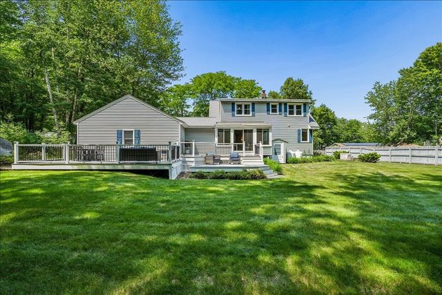 4 Gosselin Avenue, Hooksett, NH 03106