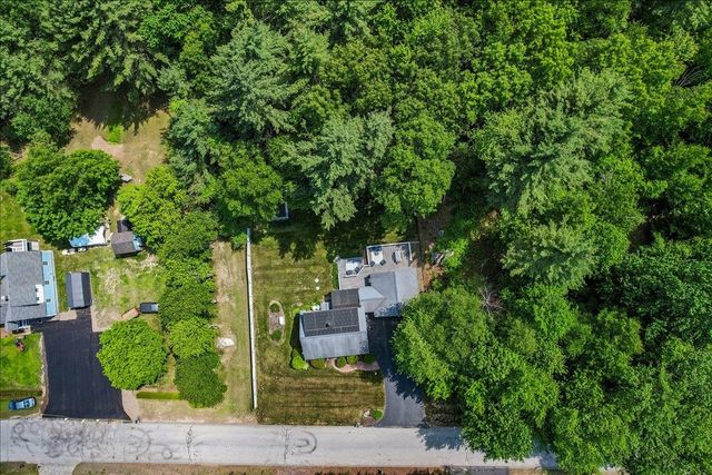 4 Gosselin Avenue, Hooksett, NH 03106