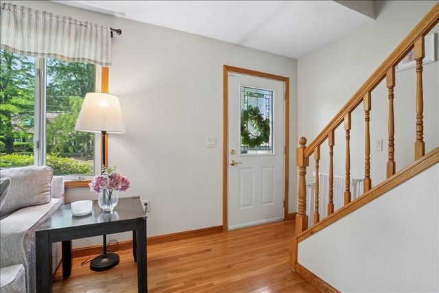 4 Gosselin Avenue, Hooksett, NH 03106