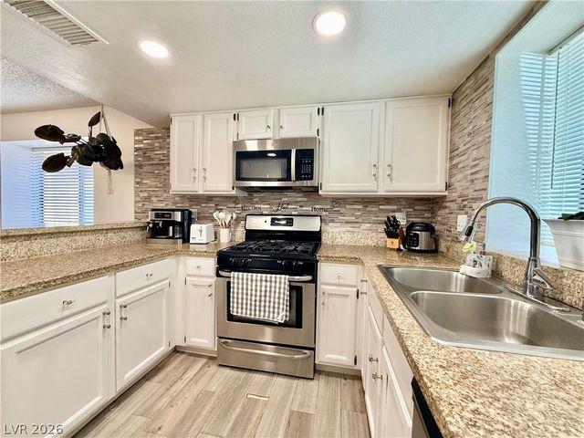6408 Deadwood Road, Las Vegas, NV 89108