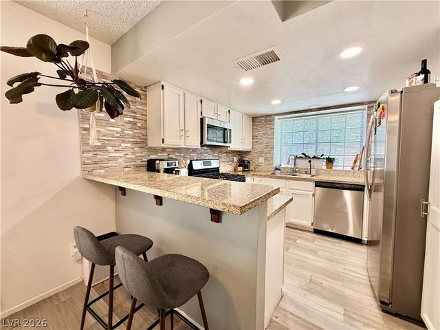 6408 Deadwood Road, Las Vegas, NV 89108