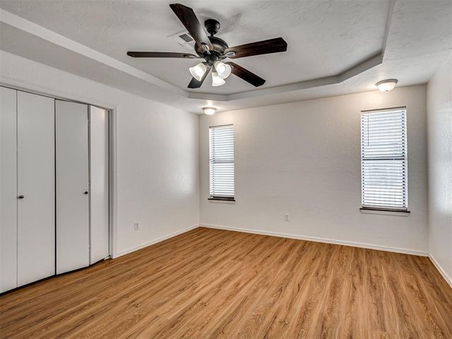 1201 NE 6th Street, Moore, OK 73160