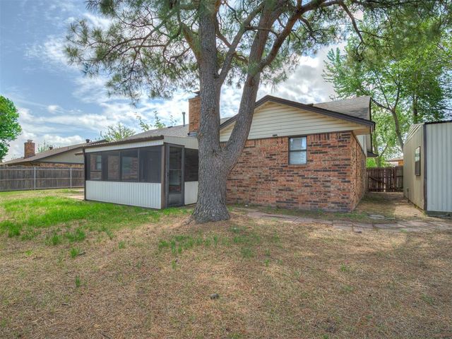 1201 NE 6th Street, Moore, OK 73160
