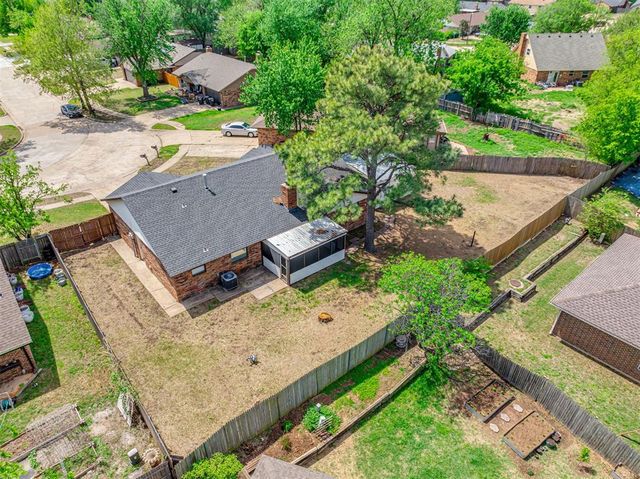 1201 NE 6th Street, Moore, OK 73160