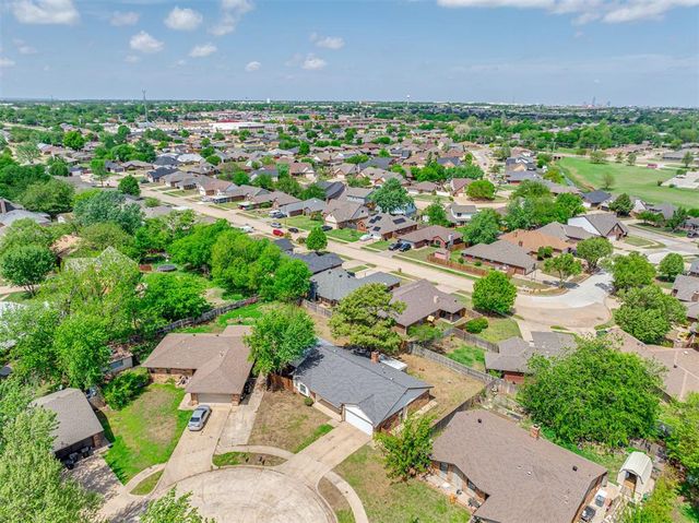 1201 NE 6th Street, Moore, OK 73160