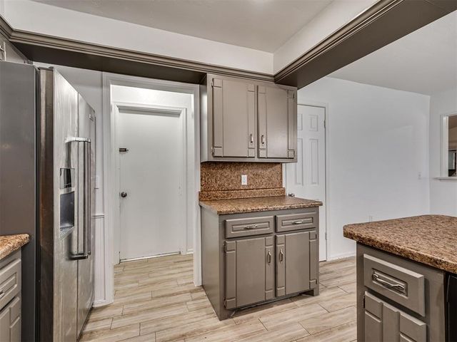 1201 NE 6th Street, Moore, OK 73160