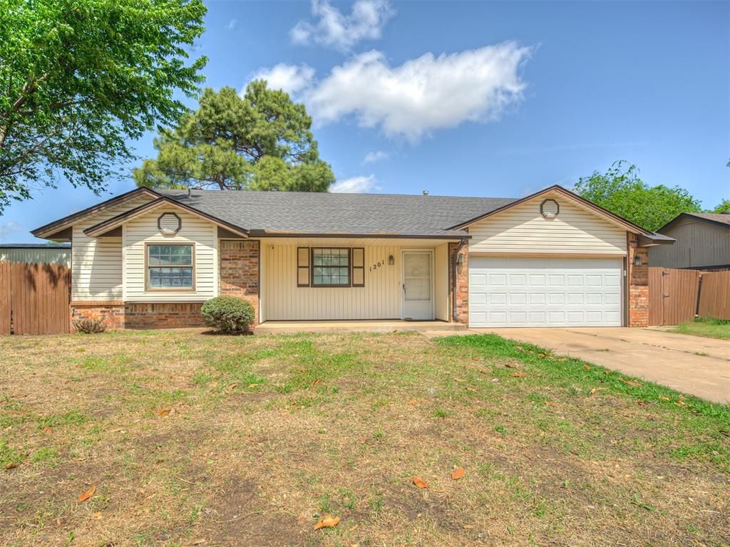 1201 NE 6th Street, Moore, OK 73160