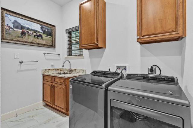 264 Grey Feather Road, Huntsville, TX 77340