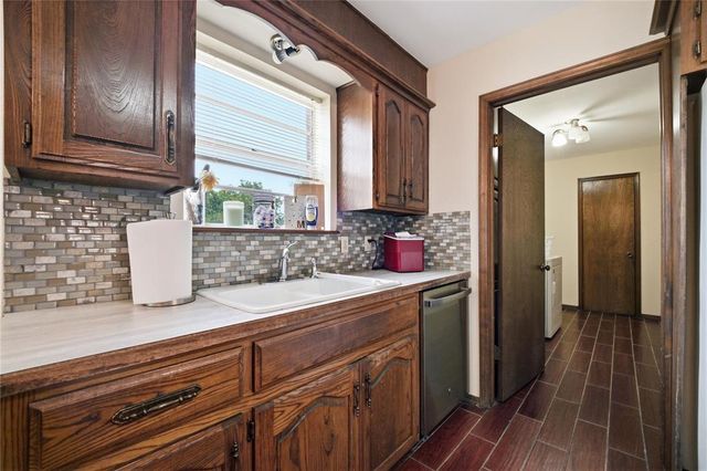 22 Tawana Drive, Shawnee, OK 74804