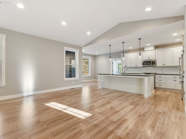 37027 DANNER RIDGE Ln, Astoria, OR 97103