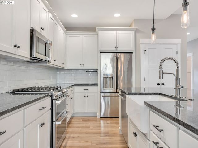 37027 DANNER RIDGE Ln, Astoria, OR 97103