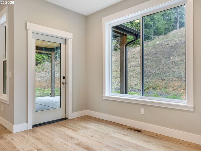 37027 DANNER RIDGE Ln, Astoria, OR 97103