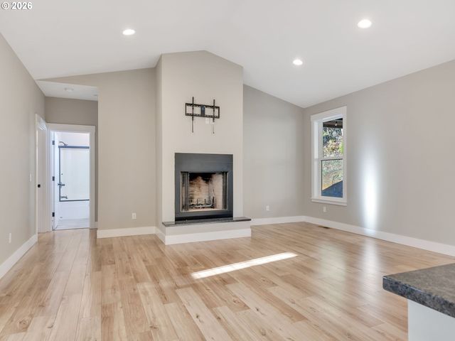 37027 DANNER RIDGE Ln, Astoria, OR 97103