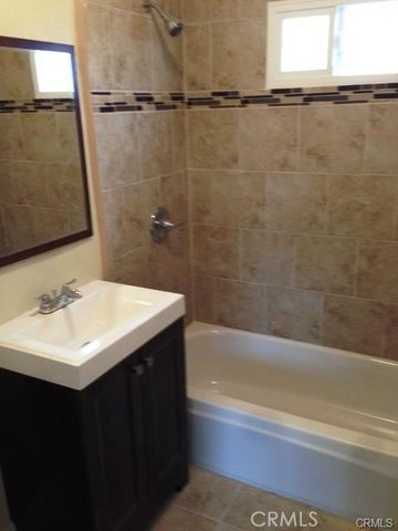 1519 W 29th, Los Angeles, CA 90007