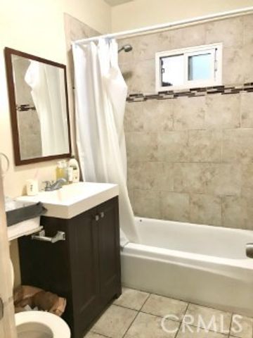 1519 W 29th, Los Angeles, CA 90007