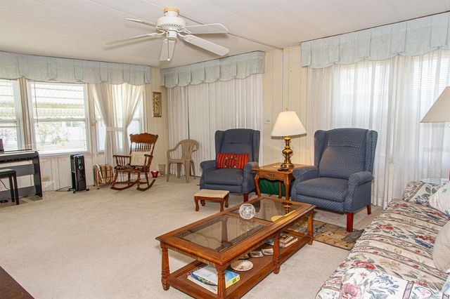 26 HAMILTON LANE, Palm Harbor, FL 34684
