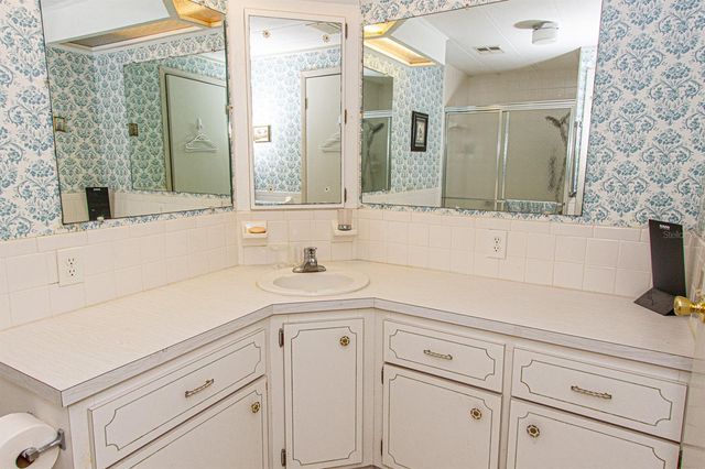 26 HAMILTON LANE, Palm Harbor, FL 34684