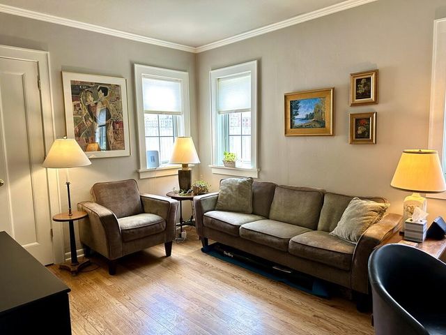 4920 N Newhall STREET, Whitefish Bay, WI 53217