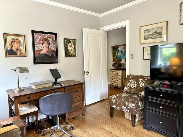 4920 N Newhall STREET, Whitefish Bay, WI 53217