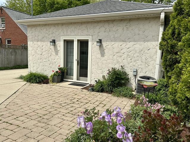 4920 N Newhall STREET, Whitefish Bay, WI 53217