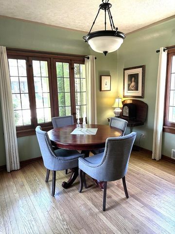 4920 N Newhall STREET, Whitefish Bay, WI 53217