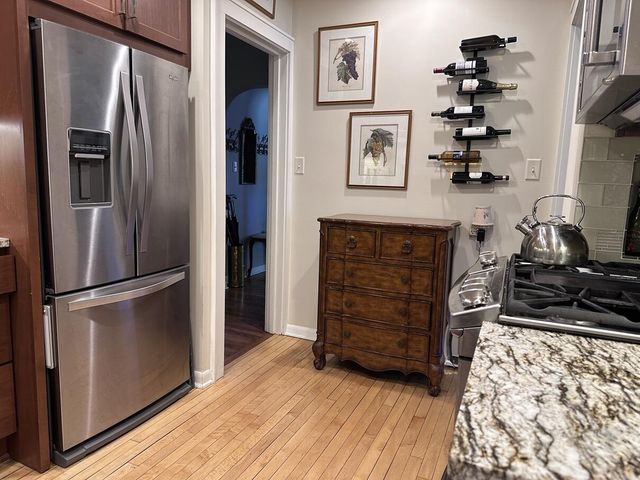 4920 N Newhall STREET, Whitefish Bay, WI 53217