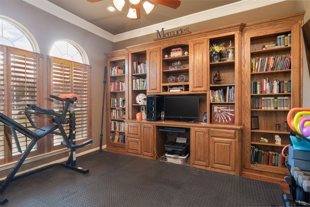 728 Lake View Drive, Crowley, TX 76036