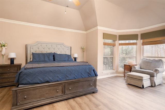 728 Lake View Drive, Crowley, TX 76036