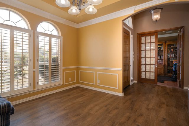 728 Lake View Drive, Crowley, TX 76036