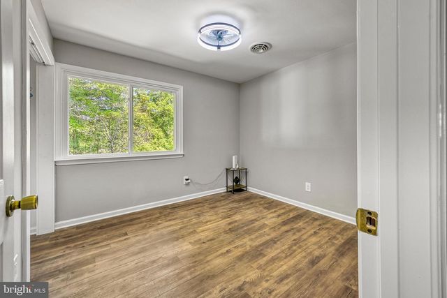 1062 PENDLETON RD, Mineral, VA 23117